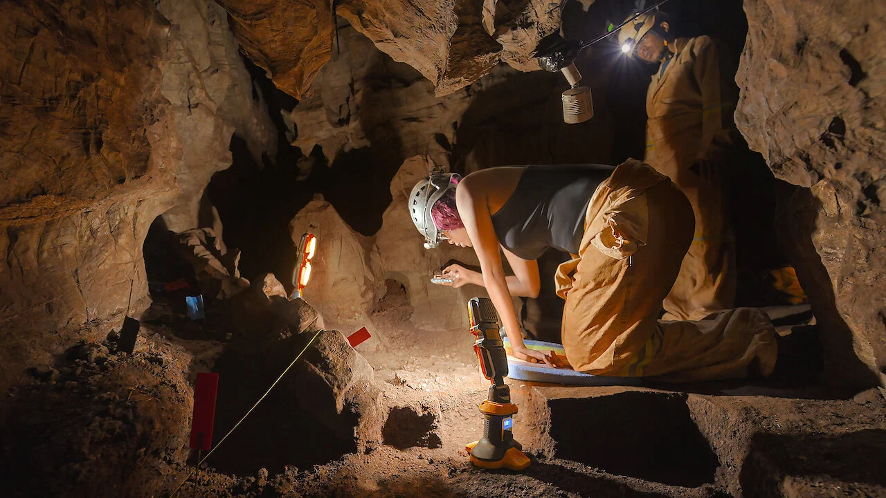 Ẩn số Trái đất: Hang hài cốt - Unknown: Cave of Bones